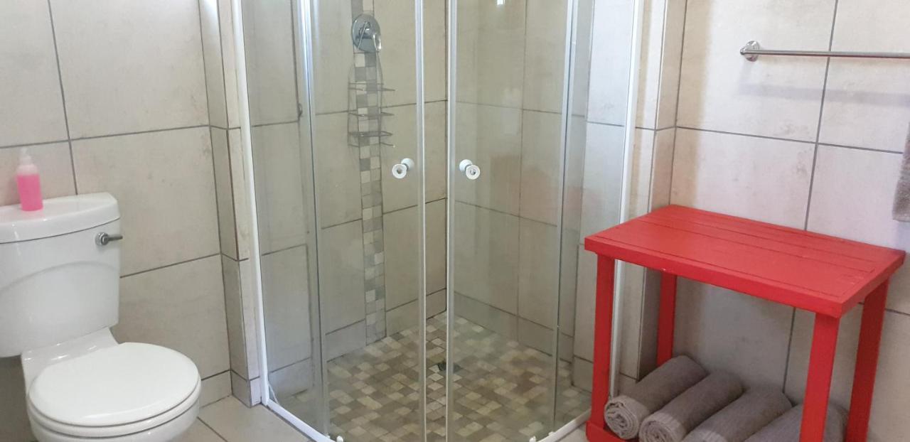 Вилла Numbi Hills Self-Catering Хейзивью Экстерьер фото